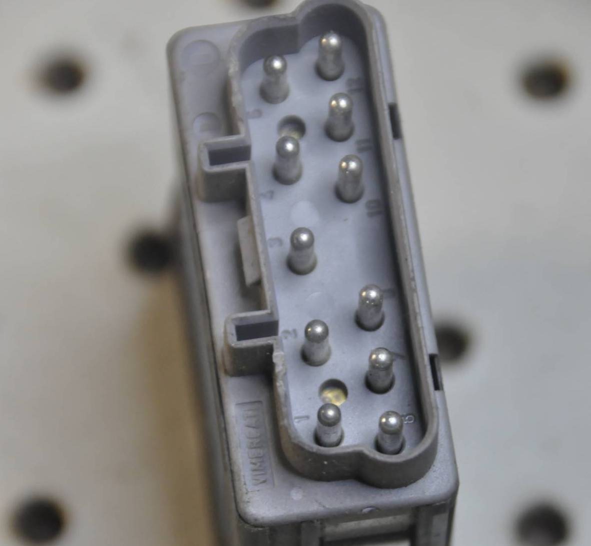 DD BMW 61318351235.1 Vimercati Connector